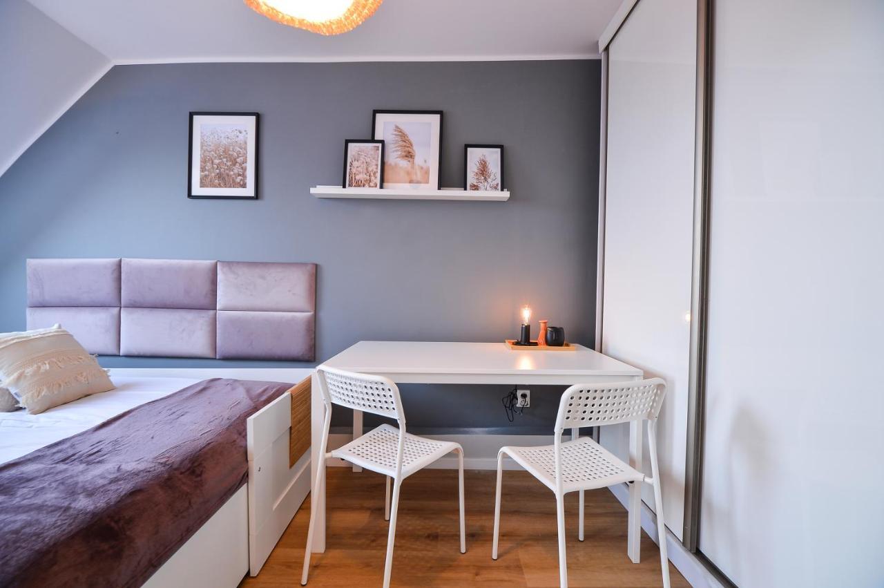 Citystay Brzezno 3 Min Do Plazy Apartmán
